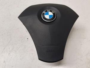 Gebruikte Airbag links (Stuur) BMW 5 serie (E60) 530d 24V Prijs € 100,00 Margeregeling aangeboden door Autodemontage van de Laar