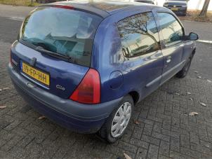 Gebruikte Uitlaat Einddemper Renault Clio II (BB/CB) 1.2 Prijs op aanvraag aangeboden door Autodemontage van de Laar