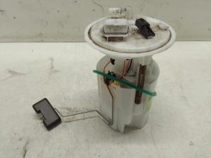 Gebruikte Benzinepomp Renault Scénic IV (RFAJ) 1.3 TCE 140 16V Prijs € 100,00 Margeregeling aangeboden door Autodemontage van de Laar