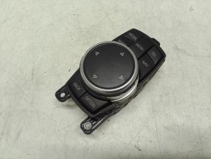 Gebruikte I-Drive knop BMW X1 (F48) sDrive 18d 2.0 16V Prijs € 150,00 Margeregeling aangeboden door Autodemontage van de Laar
