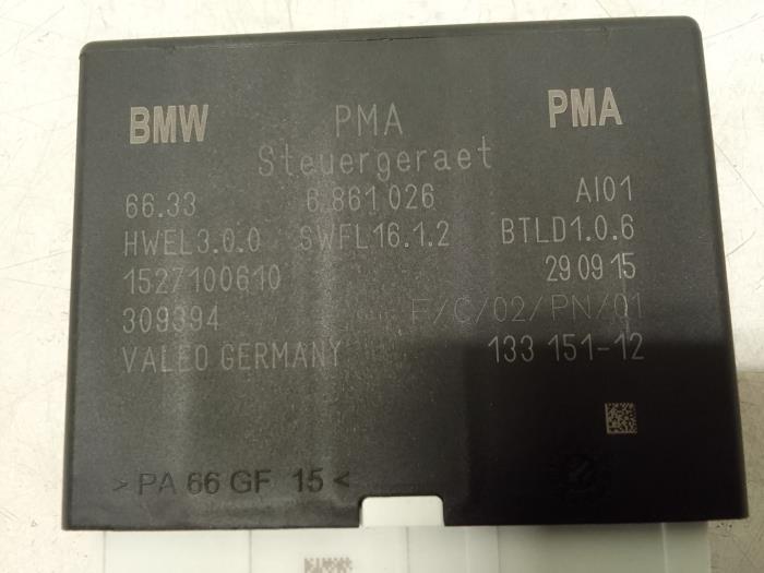 Module PDC van een BMW X1 (F48) sDrive 18d 2.0 16V 2015