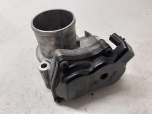 Gebruikte Gasklephuis Renault Master III (FV) 2.3 dCi 125 16V FWD Prijs € 65,00 Margeregeling aangeboden door Autodemontage van de Laar