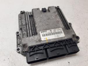 Gebruikte Computer Motormanagement Renault Master III (FV) 2.3 dCi 125 16V FWD Prijs € 150,00 Margeregeling aangeboden door Autodemontage van de Laar