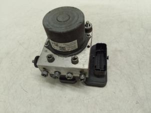 Gebruikte ABS Pomp Citroen C3 Aircross I (2C/2R) 1.2 e-THP PureTech 130 Prijs € 250,00 Margeregeling aangeboden door Autodemontage van de Laar