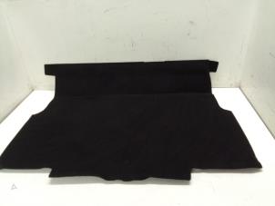 Gebruikte Kofferbak Mat Citroen C3 Aircross I (2C/2R) 1.2 e-THP PureTech 130 Prijs € 90,00 Margeregeling aangeboden door Autodemontage van de Laar