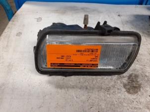 Gebruikte Mistlamp links-voor Peugeot 605 Prijs € 25,00 Margeregeling aangeboden door Autodemontage van de Laar