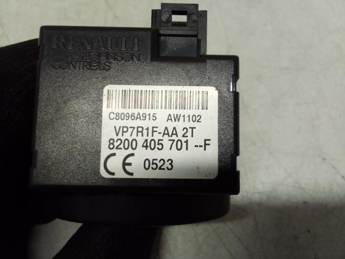 Kontaktslot+Sleutel van een Renault Master IV (MA/MB/MC/MD/MH/MF/MG/MH) 2.3 dCi 16V RWD 2018