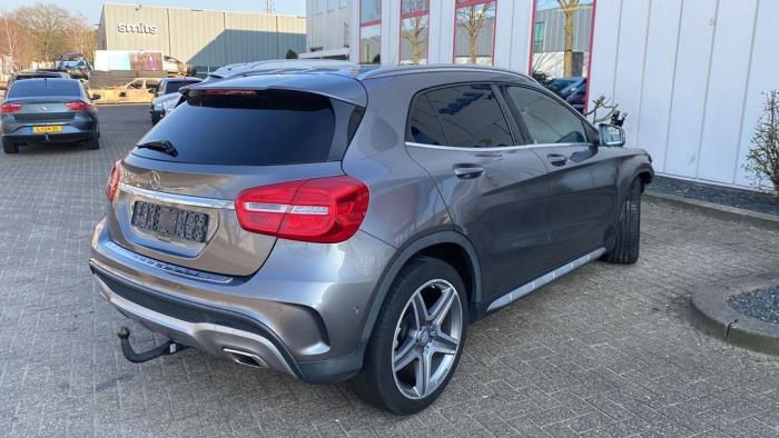 Gebruikte Uitlaat Einddemper Mercedes GLA (156.9) 2.0 250 Turbo 16V Prijs € 200,00 Margeregeling aangeboden door Autodemontage van de Laar