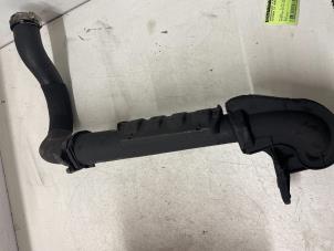 Gebruikte Intercooler Slang Citroen C4 Grand Picasso (UA) 2.0 HDiF 16V 165 Prijs € 50,00 Margeregeling aangeboden door Autodemontage van de Laar