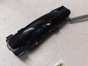 Gebruikte Deurgreep 4Deurs rechts-voor Volkswagen Polo V (6R) 1.4 TDI DPF BlueMotion technology Prijs € 40,00 Margeregeling aangeboden door Autodemontage van de Laar