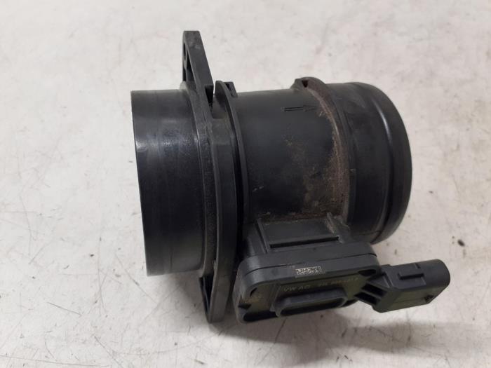 Gebruikte Luchtmassameter Volkswagen Polo V (6R) 1.4 TDI DPF BlueMotion technology Prijs € 50,00 Margeregeling aangeboden door Autodemontage van de Laar