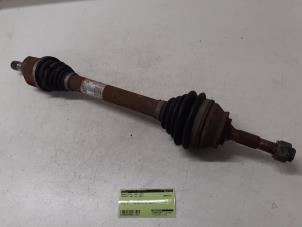 Gebruikte Cardanas links-voor (VWA) Peugeot 208 I (CA/CC/CK/CL) 1.6 HDi 115 16V Prijs € 70,00 Margeregeling aangeboden door Autodemontage van de Laar