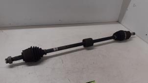 Gebruikte Cardanas rechts-voor (VWA) Opel Corsa D 1.4 16V Twinport Prijs op aanvraag aangeboden door Autodemontage van de Laar