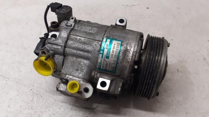Gebruikte Aircopomp Volkswagen Polo IV (9N1/2/3) 1.4 16V 75 Prijs € 75,00 Margeregeling aangeboden door Autodemontage van de Laar