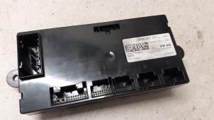 Gebruikte Climatronic module Volkswagen Caddy Cargo V (SBA/SBH) 2.0 TDI BlueMotionTechnology Prijs € 108,90 Inclusief btw aangeboden door Autodemontage van de Laar