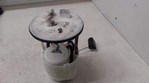 Gebruikte Benzinepomp Mazda CX-5 II (KF) 2.0 SkyActiv-G 165 16V 2WD Prijs € 125,00 Margeregeling aangeboden door Autodemontage van de Laar