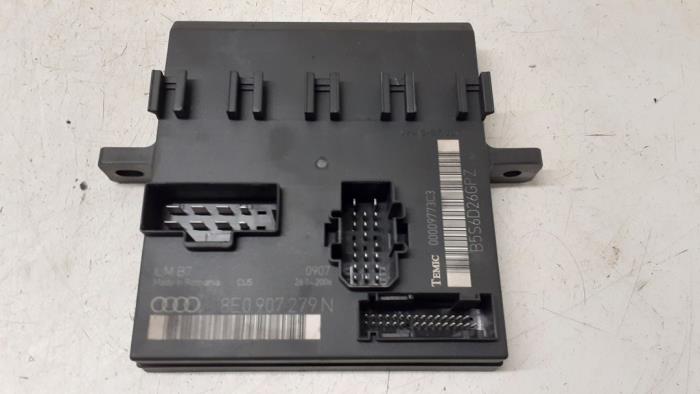 Gebruikte Computer Body Control Audi A4 (B7) 2.0 20V Prijs op aanvraag aangeboden door Autodemontage van de Laar