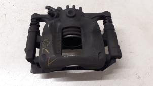 Gebruikte Remklauw (Tang) rechts-voor Opel Vivaro 1.6 CDTI BiTurbo 120 Prijs op aanvraag aangeboden door Autodemontage van de Laar