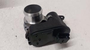 Gebruikte Gasklephuis Opel Corsa F (UB/UH/UP) 1.2 Turbo 12V 100 Prijs € 75,00 Margeregeling aangeboden door Autodemontage van de Laar