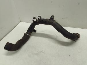 Gebruikte Intercooler Buis Volkswagen Polo V (6R) 1.6 TDI 16V 90 Prijs € 50,00 Margeregeling aangeboden door Autodemontage van de Laar