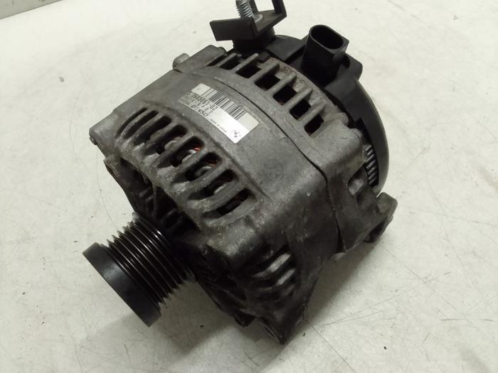 Gebruikte Dynamo BMW D3 (F30) 330d 3.0 24V Prijs € 150,00 Margeregeling aangeboden door Autodemontage van de Laar