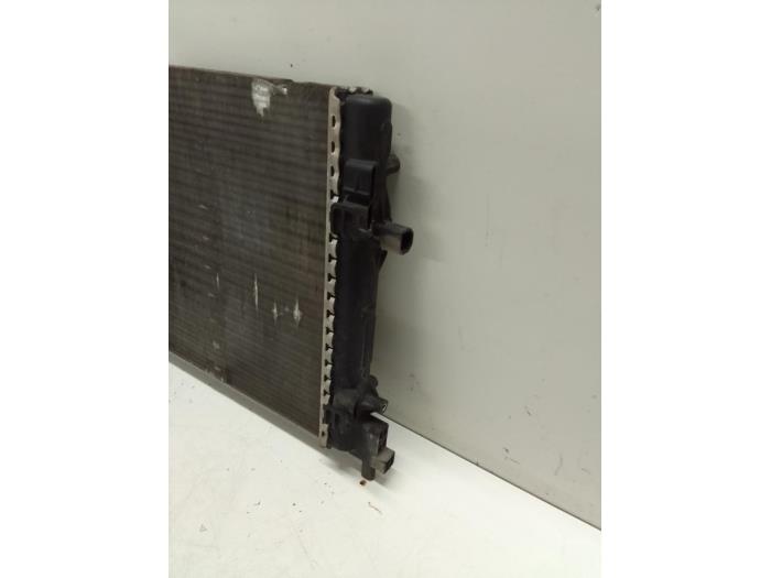 Radiateur van een Volkswagen Polo V (6R) 1.6 TDI 16V 90 2013