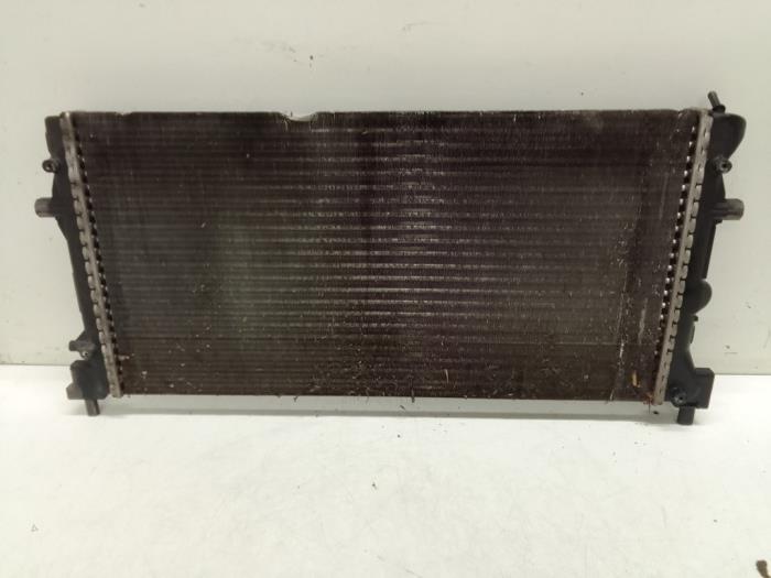 Gebruikte Radiateur Volkswagen Polo V (6R) 1.6 TDI 16V 90 Prijs € 50,00 Margeregeling aangeboden door Autodemontage van de Laar