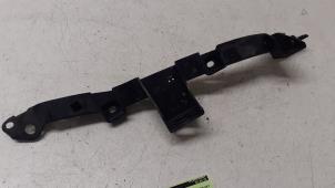 Gebruikte Bumpersteun rechts-voor Mercedes Sprinter 3,5t (906.63) 316 CDI 16V Prijs € 25,00 Margeregeling aangeboden door Autodemontage van de Laar