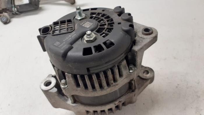 Gebruikte Dynamo Chevrolet Spark (M300) 1.0 16V Bifuel Prijs € 40,00 Margeregeling aangeboden door Autodemontage van de Laar