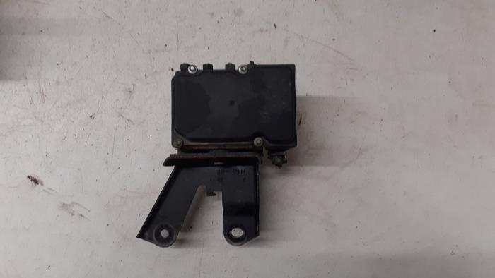 Gebruikte ABS Pomp Peugeot 107 1.0 12V Prijs € 50,00 Margeregeling aangeboden door Autodemontage van de Laar