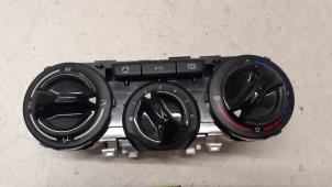 Gebruikte Chaufage Bedieningspaneel Peugeot 2008 (CU) 1.2 Vti 12V PureTech 82 Prijs € 60,00 Margeregeling aangeboden door Autodemontage van de Laar