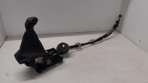 Gebruikte Schakelkabel Versnellingsbak Peugeot 2008 (CU) 1.2 Vti 12V PureTech 82 Prijs € 100,00 Margeregeling aangeboden door Autodemontage van de Laar