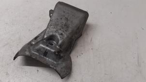 Gebruikte Hitteschild uitlaat Mercedes C Estate (S205) C-300 2.0 Turbo 16V Prijs € 50,00 Margeregeling aangeboden door Autodemontage van de Laar