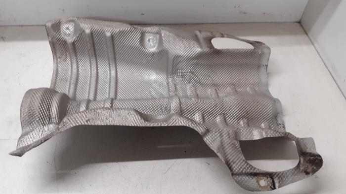 Gebruikte Hitteschild uitlaat BMW 1 serie (F20) 116i 1.5 12V Prijs € 50,00 Margeregeling aangeboden door Autodemontage van de Laar