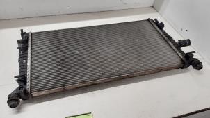 Gebruikte Radiateur Volvo V50 (MW) 2.0 D 16V Prijs € 35,00 Margeregeling aangeboden door Autodemontage van de Laar