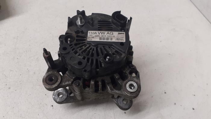 Gebruikte Dynamo Volkswagen Golf V (1K1) 1.4 GT 16V Prijs op aanvraag aangeboden door Autodemontage van de Laar