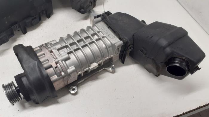 Compressor van een Volkswagen Golf V (1K1) 1.4 GT 16V 2006