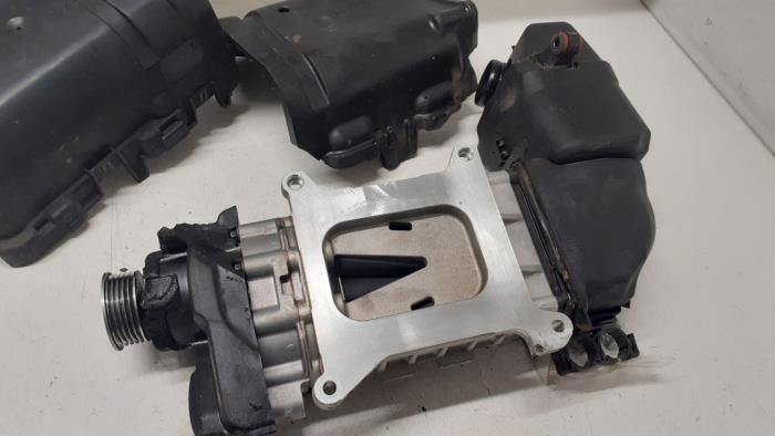 Compressor van een Volkswagen Golf V (1K1) 1.4 GT 16V 2006