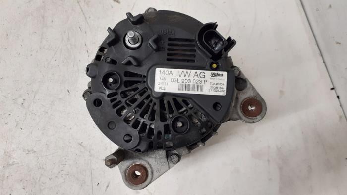 Gebruikte Dynamo Volkswagen Transporter/Caravelle T5 2.0 TDI DRF Prijs € 90,00 Margeregeling aangeboden door Autodemontage van de Laar