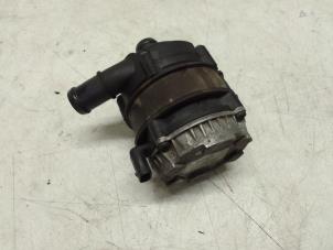 Gebruikte Watercirculatiepomp Audi A3 Sportback (8VA/8VF) 1.4 TFSI 16V e-tron Prijs € 50,00 Margeregeling aangeboden door Autodemontage van de Laar