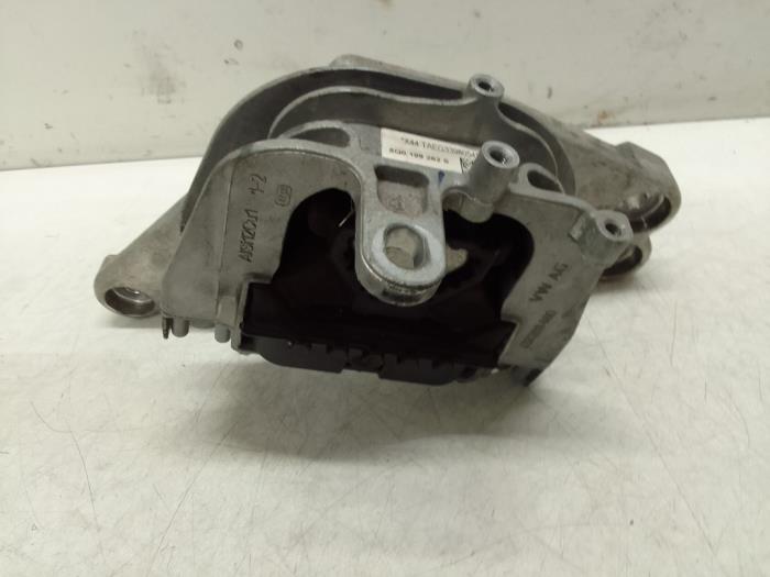 Gebruikte Motorrubber Audi A3 Sportback (8VA/8VF) 1.4 TFSI 16V e-tron Prijs € 75,00 Margeregeling aangeboden door Autodemontage van de Laar