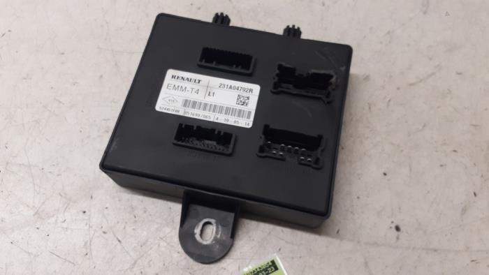 Gebruikte Module Bodycontrol Renault Clio IV (5R) 1.5 Energy dCi 90 FAP Prijs op aanvraag aangeboden door Autodemontage van de Laar