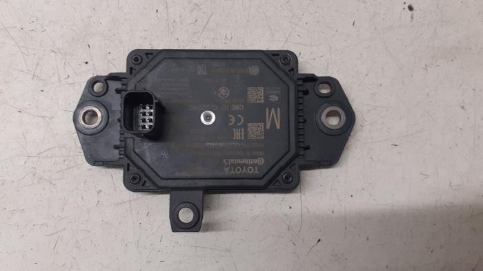 Radar sensor van een Toyota Yaris IV (P21/PA1/PH1) 1.5 12V Hybrid 115 2021