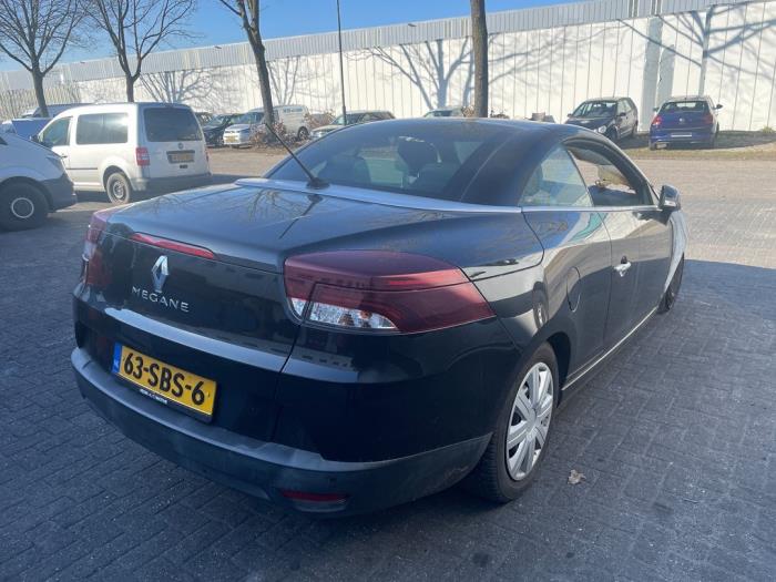 Gebruikte Uitlaat Einddemper Renault Megane III CC (EZ) 2.0 16V CVT Prijs € 125,00 Margeregeling aangeboden door Autodemontage van de Laar
