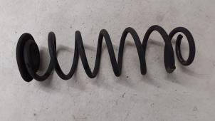 Gebruikte Veerschroef achter Skoda Octavia Combi (5EAC) 1.6 TDI Greenline 16V Prijs op aanvraag aangeboden door Autodemontage van de Laar