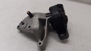 Gebruikte Motorsteun Renault Grand Scénic IV (RFAR) 1.3 TCE 160 16V Prijs € 35,00 Margeregeling aangeboden door Autodemontage van de Laar