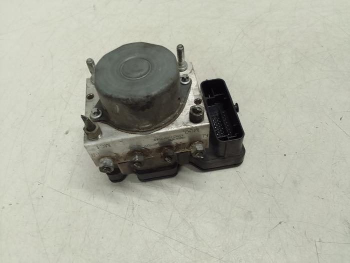 Gebruikte ABS Pomp Citroen C1 1.0 12V Prijs € 50,00 Margeregeling aangeboden door Autodemontage van de Laar