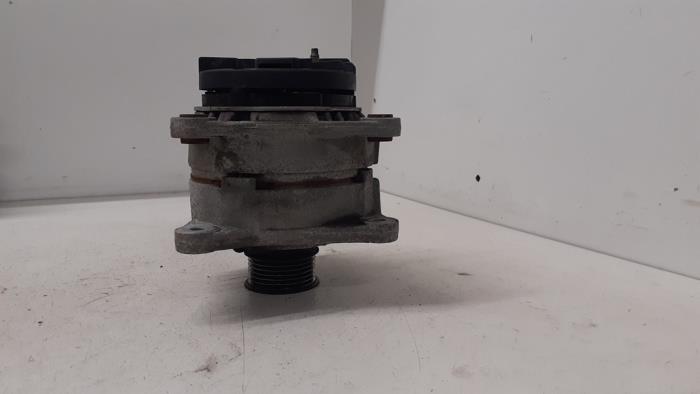 Gebruikte Alternator Renault Modus/Grand Modus (JP) 1.4 16V Prijs € 50,00 Margeregeling aangeboden door Autodemontage van de Laar