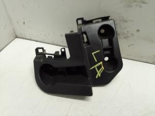 Gebruikte Bumpersteun links-achter Opel Mokka 1.2 Turbo 12V Prijs € 15,00 Margeregeling aangeboden door Autodemontage van de Laar