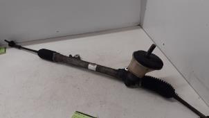 Gebruikte Stuurhuis Renault Modus/Grand Modus (JP) 1.4 16V Prijs € 75,00 Margeregeling aangeboden door Autodemontage van de Laar